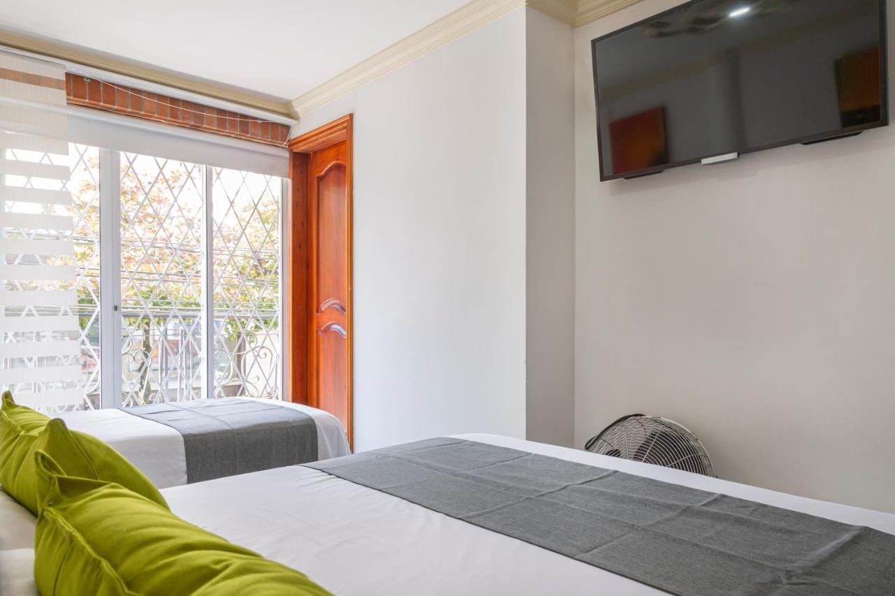 Hotel Boutique Laureles Home - Ayenda 1258 (Adults Only) Medellín Kültér fotó