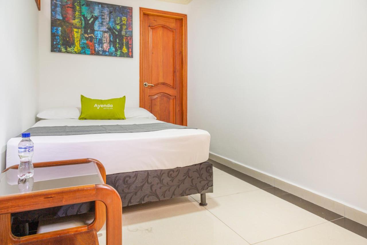 Hotel Boutique Laureles Home - Ayenda 1258 (Adults Only) Medellín Kültér fotó