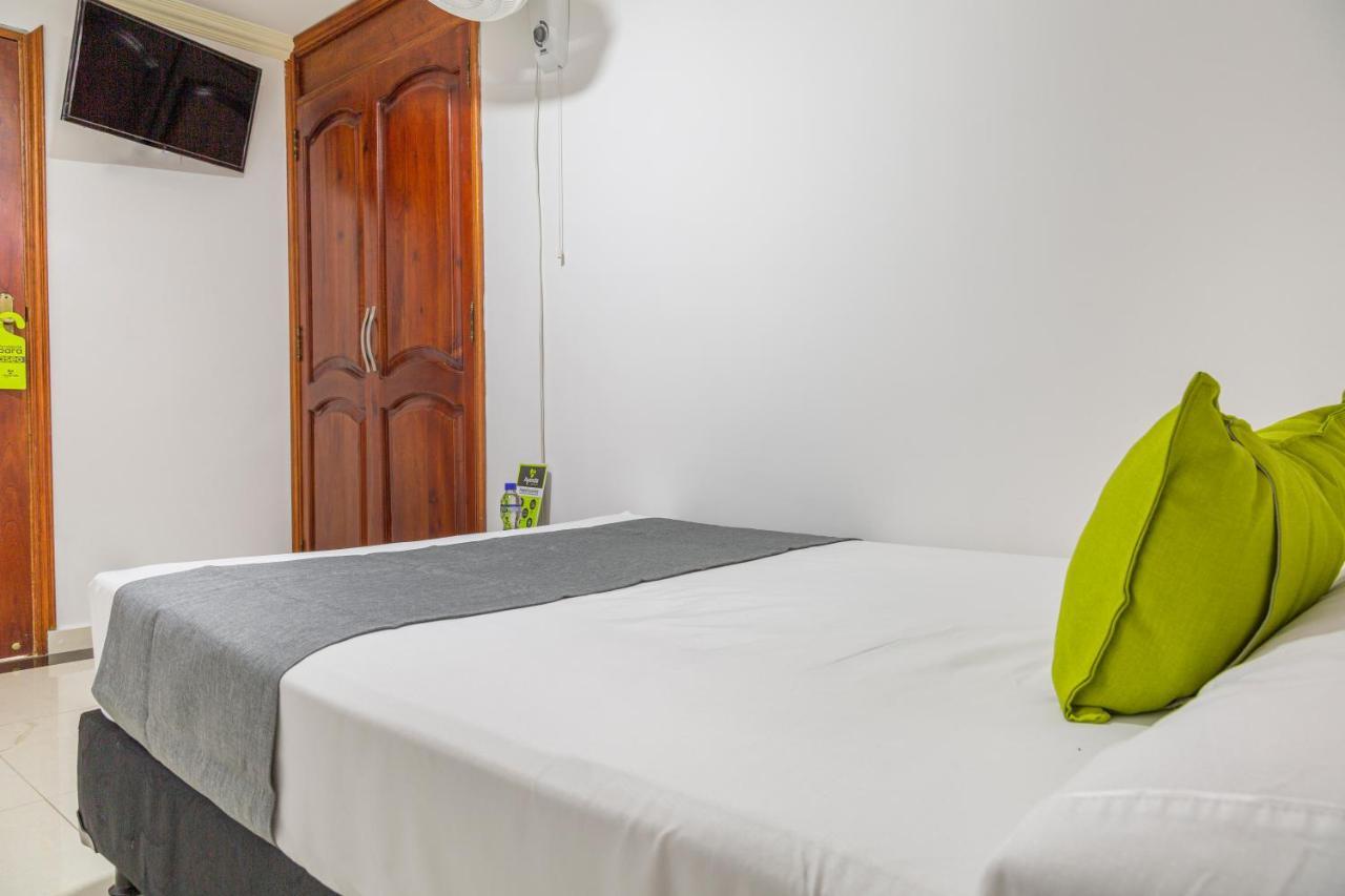 Hotel Boutique Laureles Home - Ayenda 1258 (Adults Only) Medellín Kültér fotó
